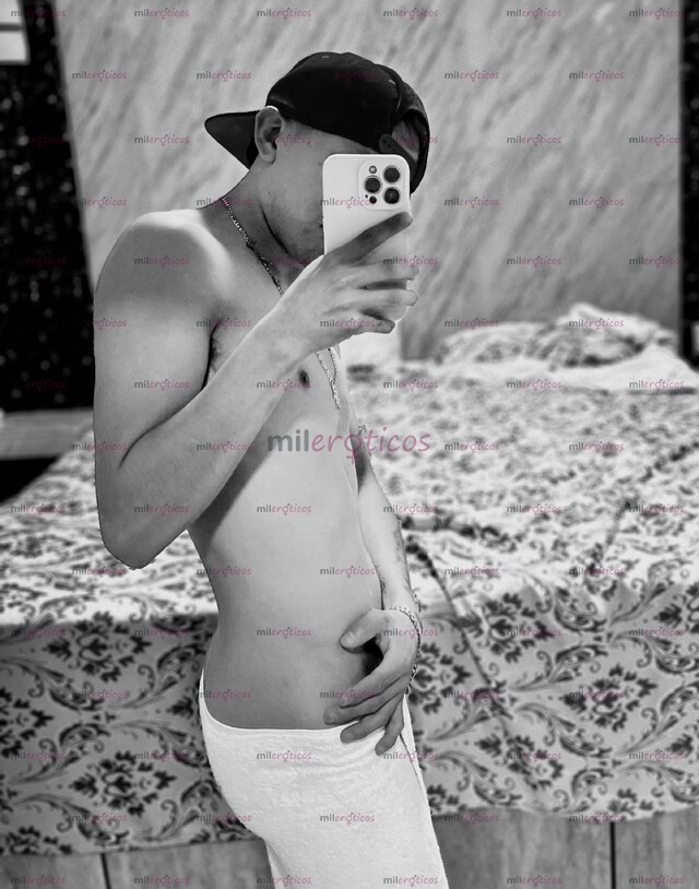 FOTOS DE POLLITO 21 AÑOS SÚPER CALIENTE Y COMPLACIENTE NO TE QUEDES SIN PROBAR ESTE CHACA