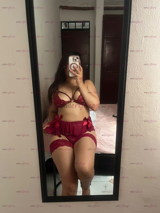 FOTOS DE LLEGO TU PELINEGRA 20 AÑITOS, TETONA Y BAJITA!