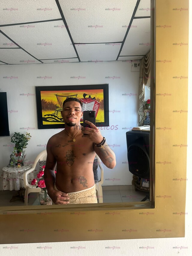 FOTOS DE MASAJISTA PROFESIONAL ATENCIÓN EXCLUSIVA 18 HOMBRE,ATLÉTICO Y TATUADO