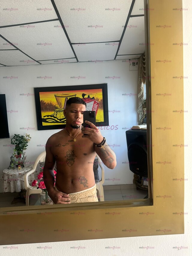 FOTOS DE MASAJISTA PROFESIONAL ATENCIÓN EXCLUSIVA 18 HOMBRE,ATLÉTICO Y TATUADO