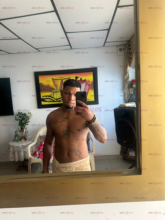 FOTOS DE MASAJISTA PROFESIONAL ATENCIÓN EXCLUSIVA 18 HOMBRE,ATLÉTICO Y TATUADO
