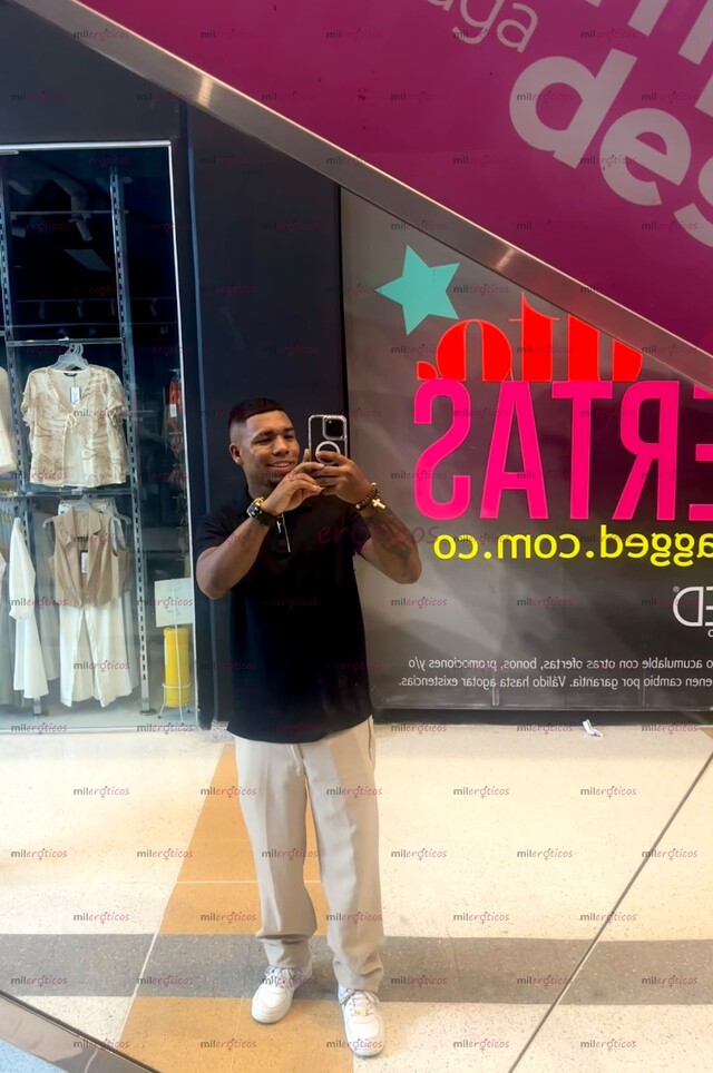 FOTOS DE MASAJISTA PROFESIONAL ATENCIÓN EXCLUSIVA 18 HOMBRE,ATLÉTICO Y TATUADO