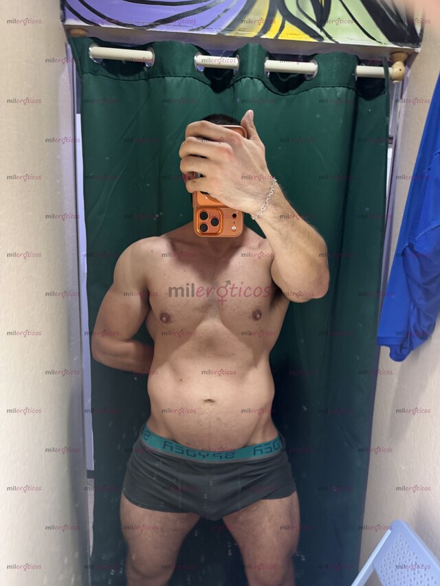 FOTOS DE GUAPO, BUEN CUERPO, 19CM DE VERGA Y NALGÓN