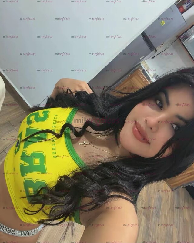 FOTOS DE HOLA ME LLAMO SHAROL, SOY COLOMBIANA TENGO 22 AÑOS