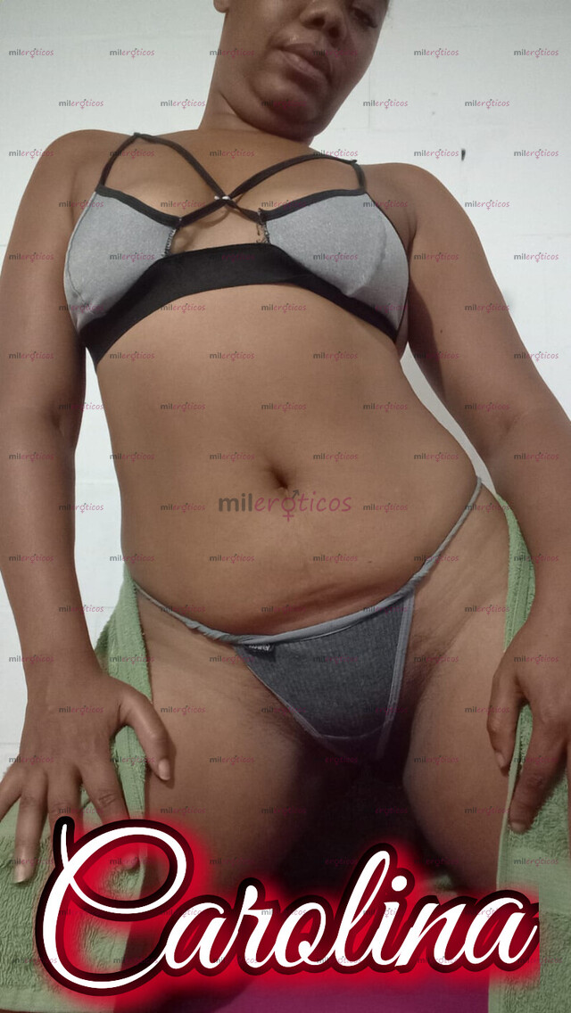 FOTOS DE CAROLINA UNA MORENA DE BUEN CUERPO BUENA COLA DISPUESTA A PASARLA RICO