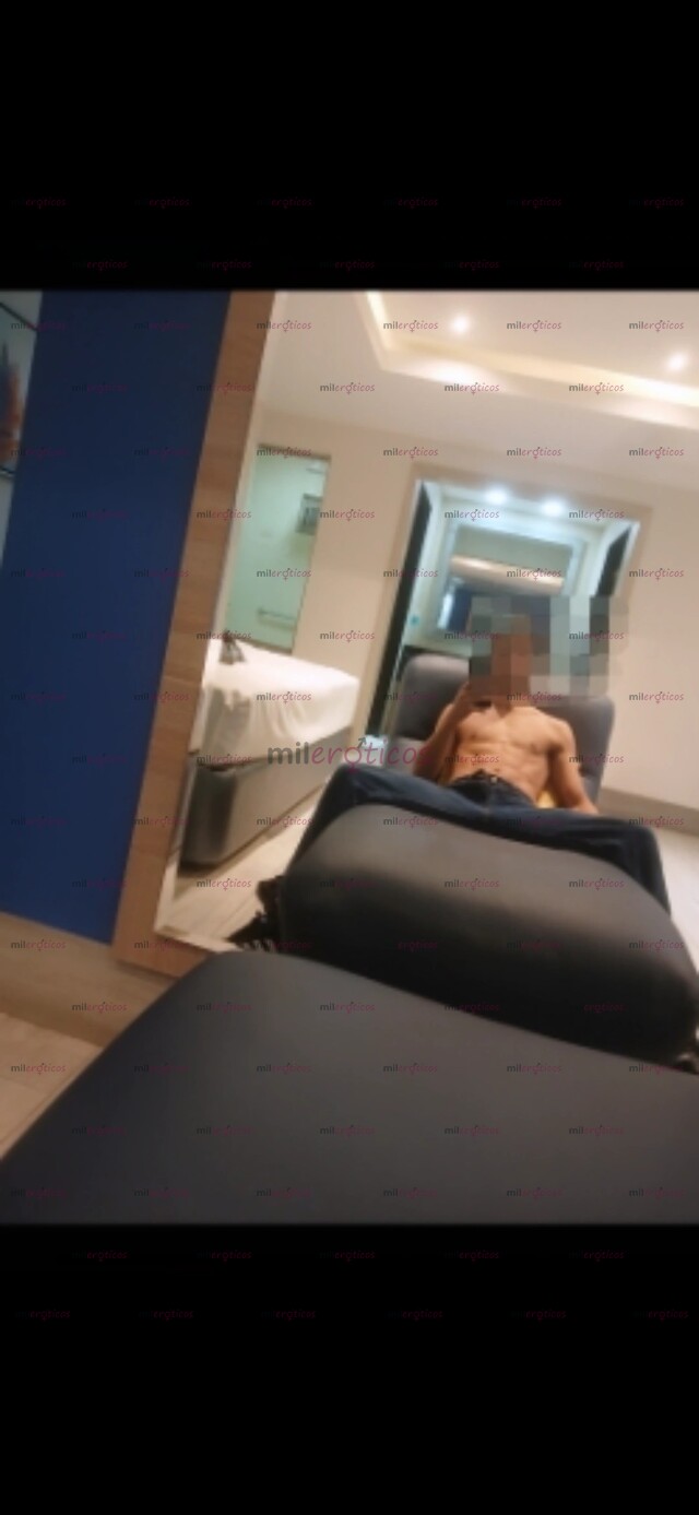FOTOS DE JOVEN ATRACTIVO, DOTADO, DE BU3N VER , LISTO PARA COMPLACERTE