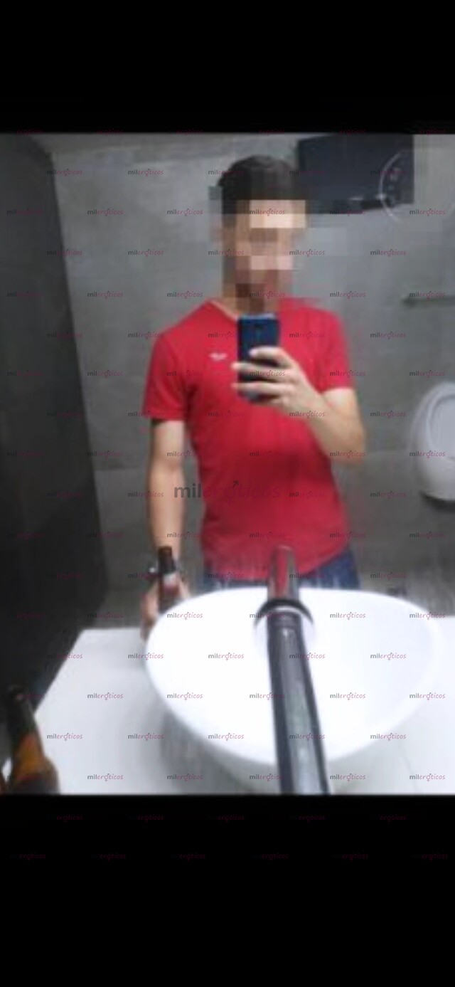 FOTOS DE JOVEN ATRACTIVO, DOTADO, DE BU3N VER , LISTO PARA COMPLACERTE