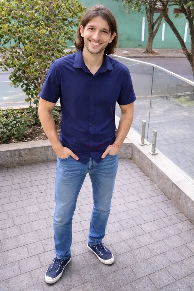 Acompanhante masculino para mulheres gosto de varias poses horarios combinados centro de curitiba papo quente antes e durante a aventura e muito bem v...