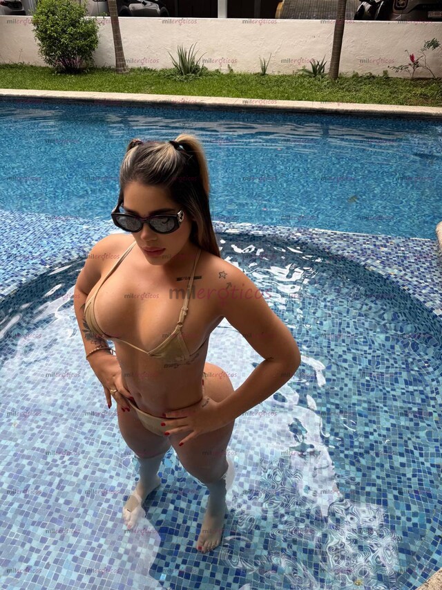FOTOS DE UNA MUJER CON UNA BELLEZA QUE NO PASA DESAPERCIBIDA