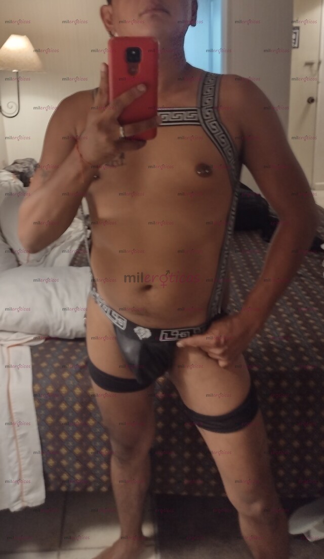 FOTOS DE BISEXUAL, DISFRUTA DE UNA EXCELENTE SESIÓN DE MASAJE Y SEXO