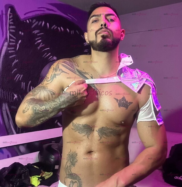 FOTOS DE MACHO ACTIVO Y TATUADO , MUY CALIENTE LISTO PARA TI