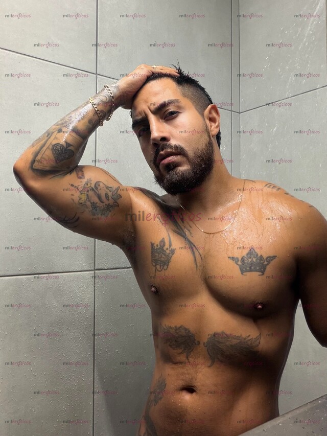 FOTOS DE MACHO ACTIVO Y TATUADO , MUY CALIENTE LISTO PARA TI