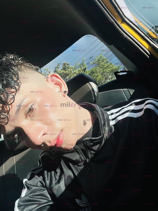 FOTOS DE SOY SARIEL LINDO CHICO CON POLLA DE 23CM Y LINDO CULO CHICO DE ORO