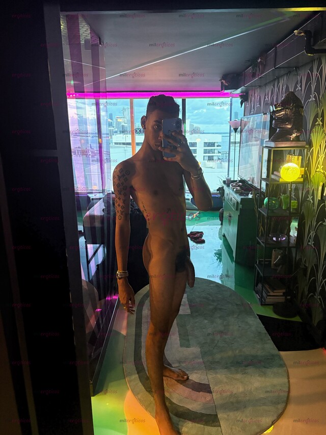 FOTOS DE CHICO LATINO NUEVO EN LA CIUDAD, DISPONIBLE LAS 24 7