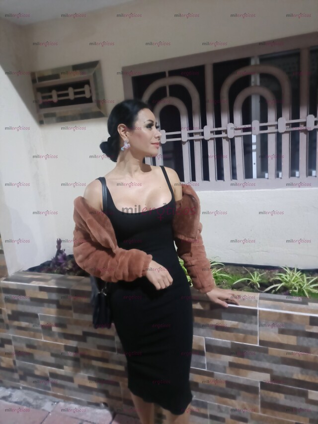FOTOS DE SERVICIO PARA JOVEJES QUE QUIEREN TENER UNA EXPERIENCIA CON UNA TRANS MADURA