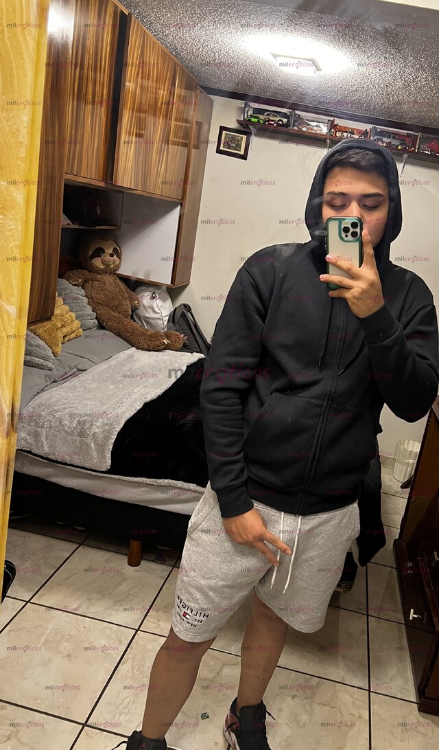 FOTOS DE FABIÁN DE 22 AÑOS ALTO Y SÚPER CALIENTE