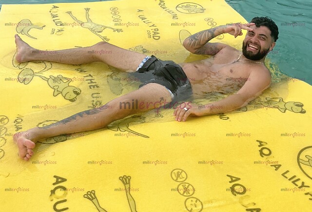 FOTOS DE ALTO ,JOVEN ,GUAPO , VARONIL Y BIEN DOTADO