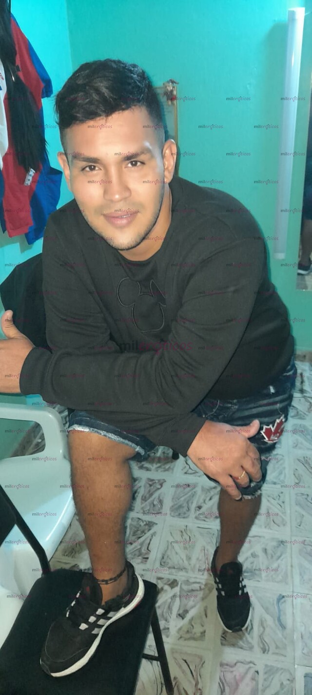FOTOS DE HOMBRE LECHERO SEXO COMPLACIENTE APARTAMENTO PRIVADO TOTAL DISCRECIÓN OJO SERIO
