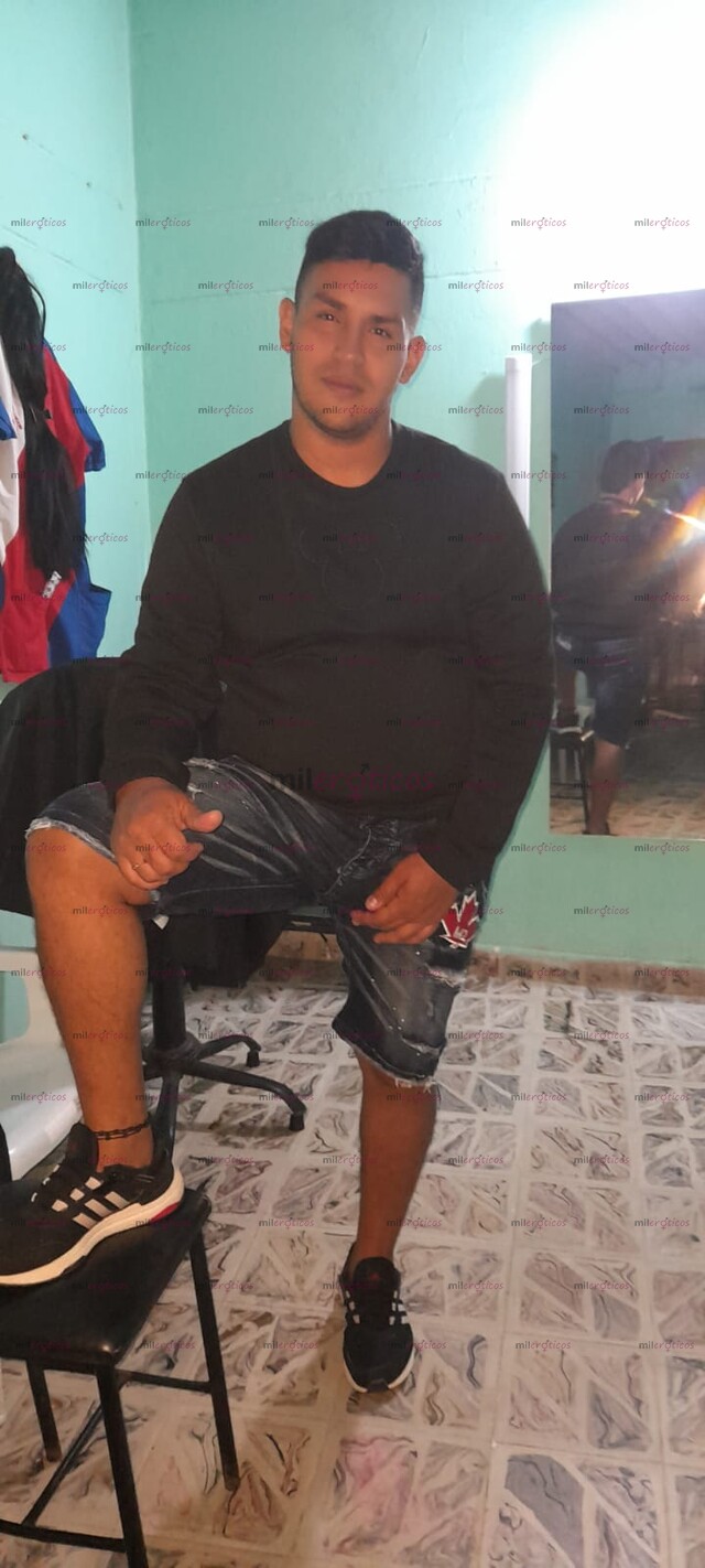 FOTOS DE HOMBRE LECHERO SEXO COMPLACIENTE APARTAMENTO PRIVADO TOTAL DISCRECIÓN OJO SERIO