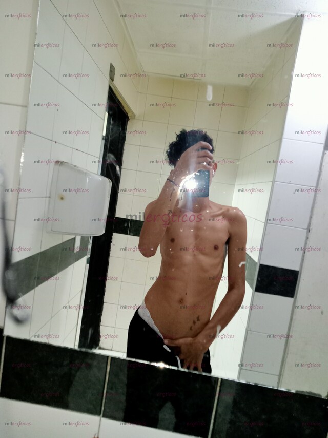 FOTOS DE SOY UN CHICO COMPLACIENTE , EDUCADO ,VERSÁTIL,50 50 SEXO MUY FUERTE
