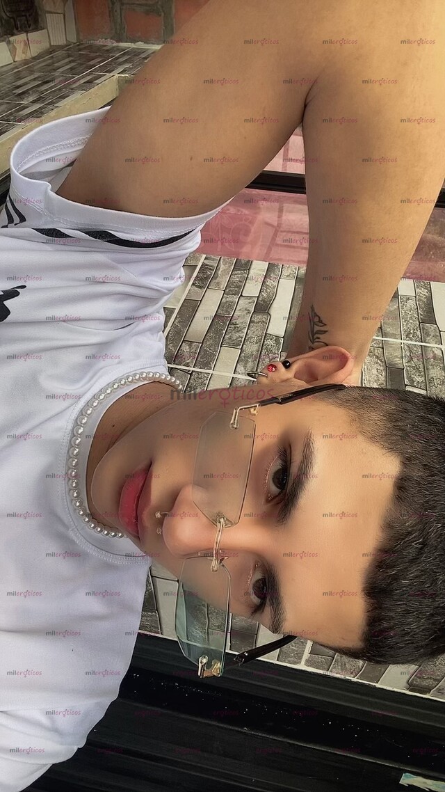 FOTOS DE SOY UN CHICO COMPLACIENTE , EDUCADO ,VERSÁTIL,50 50 SEXO MUY FUERTE