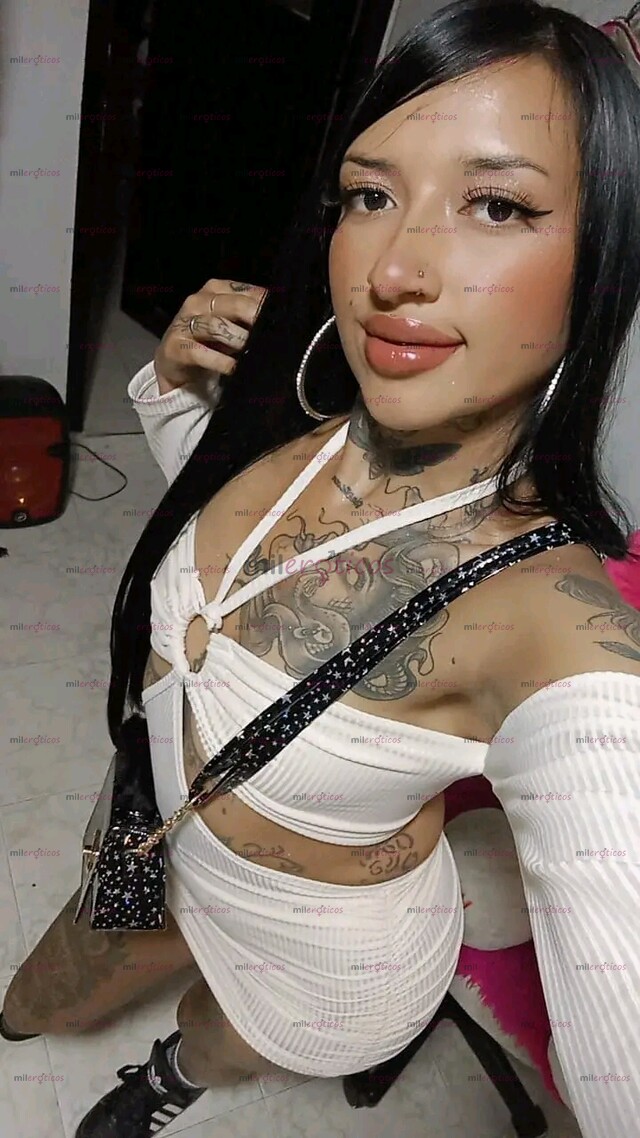 FOTOS DE FLACA EXTROVERTIDA & DESCOMPLICADA ORAL GARGANTA PROFUNDA BIEN ENSALIVADO