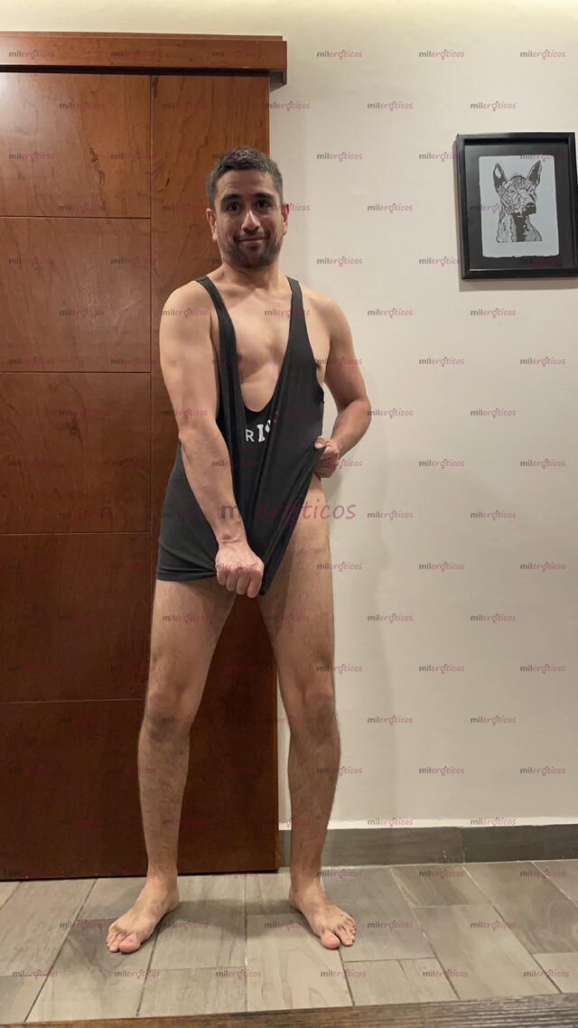 FOTOS DE SIÉNTEME DESNUDO Y ERECTO SOBRE TI, MIENTRAS TE RELAJAS EN UN RICO MASAJE