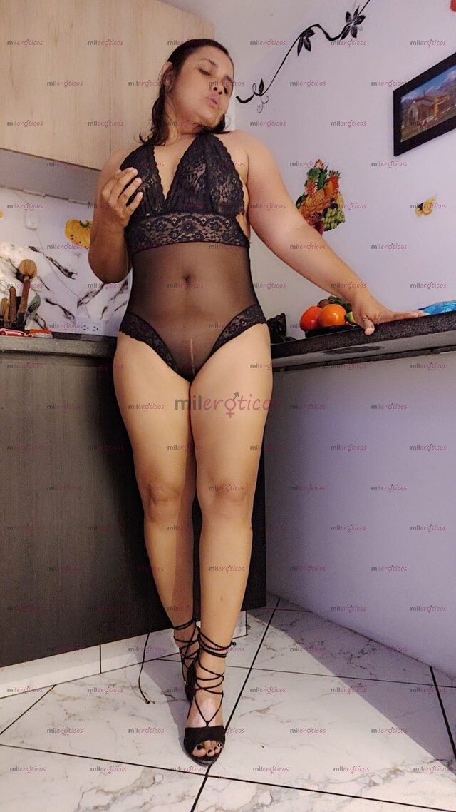 FOTOS DE SOFIA.. ORAL AL NATURAL.. TE LA CHUPO RICO PAPI? COMPRUEBA LO RICO Q TE LO HAGO