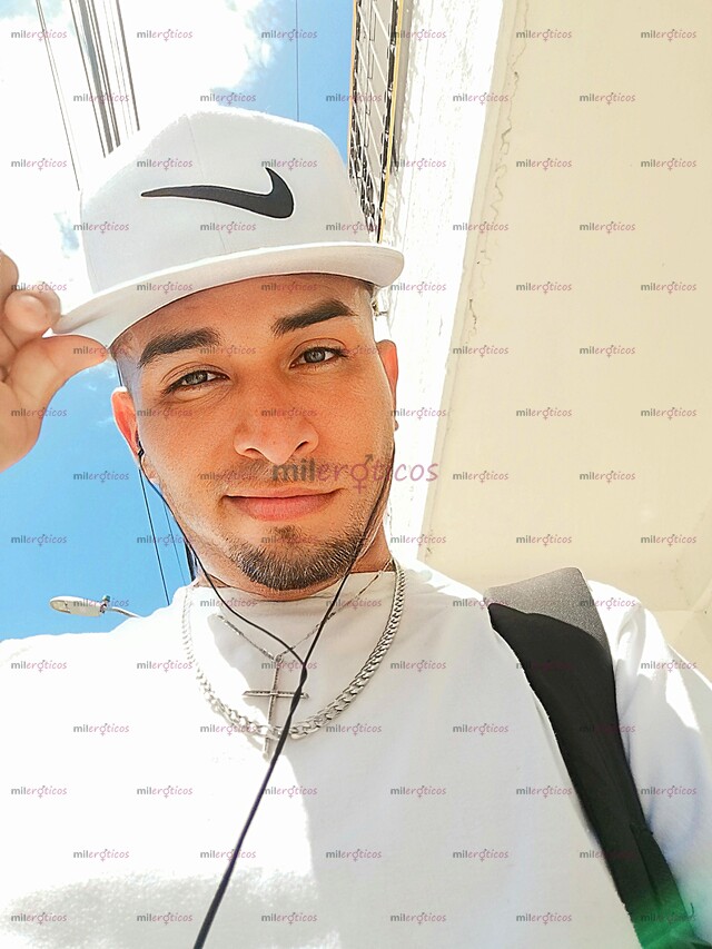 FOTOS DE VERGA 20 CM JOVEN UNIVERSITARIO RECIÉN LLEGADO DÉJAME MOSTRARTE LO MEJOR DE MI
