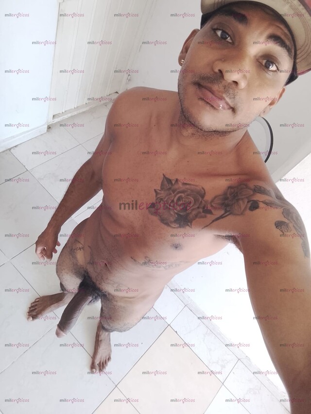 FOTOS DE SAMARIO VERGON DOTADO 24CTM DE VERGA DURA LECHERA