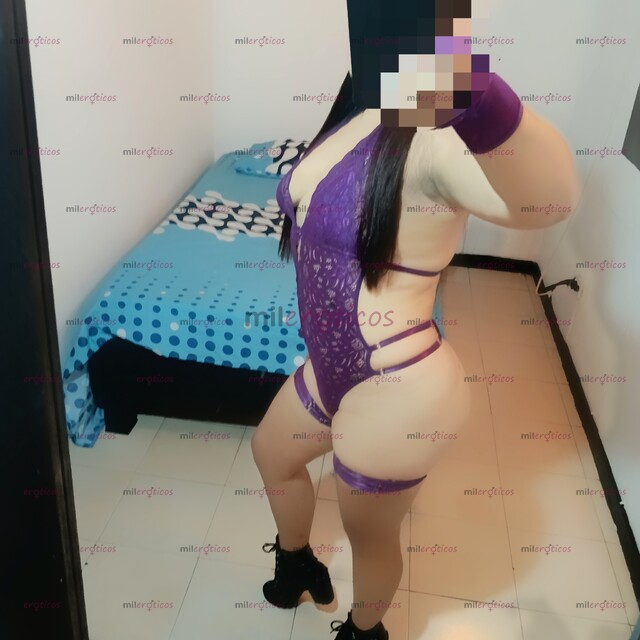 FOTOS DE REINA DEL ANAL. ESTRECHITA BLANCA HERMOSAS TETAS NATURALES AMABLE TRIPLATO