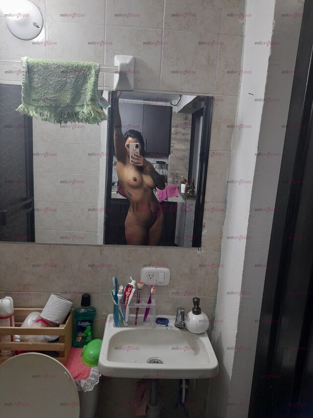 FOTOS DE BELLA MORENA CUERPO FIT CULO GRANDE UNIVERSITARIA