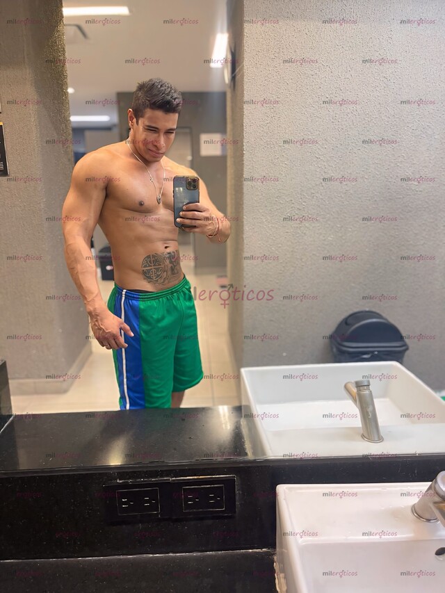 FOTOS DE JAFHARSCORT EXTRANJERO CON 24CM DE PINGA PARA DARTE PLACER