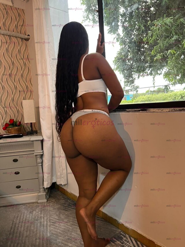 FOTOS DE LINDA MORENA PARA SEDUSIRTE Y HACERTE EL AMOR INCREÍBLEMENTE RICO
