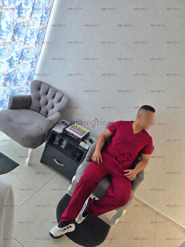 FOTOS DE JOVEN MASAJISTA, MASAJES ERÓTICOS PARA MUJERES