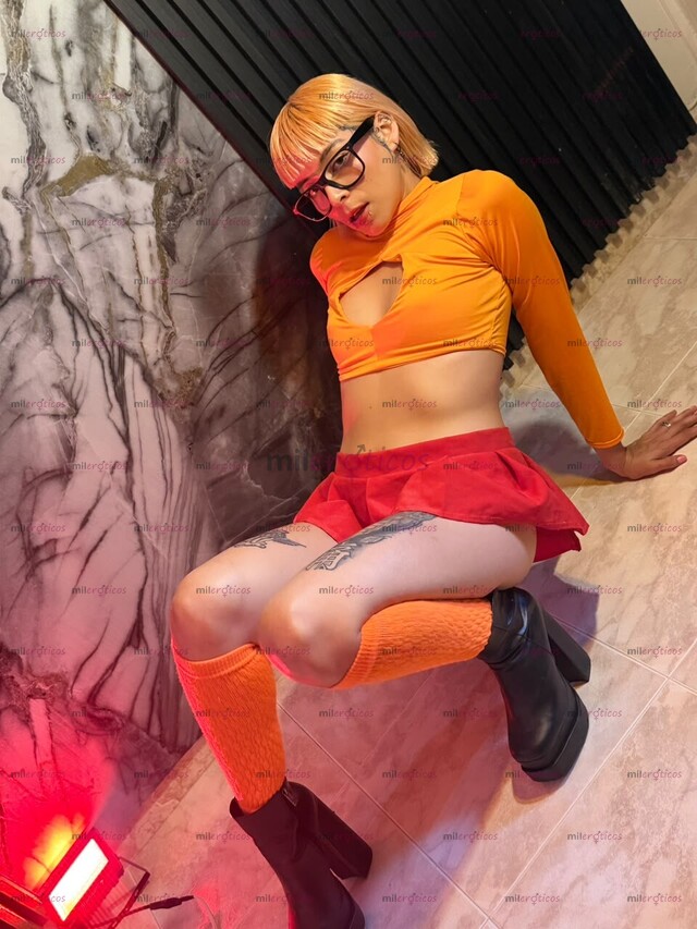 FOTOS DE LINDA MUÑEQUITA FLACA, SEXY Y CALIENTE......