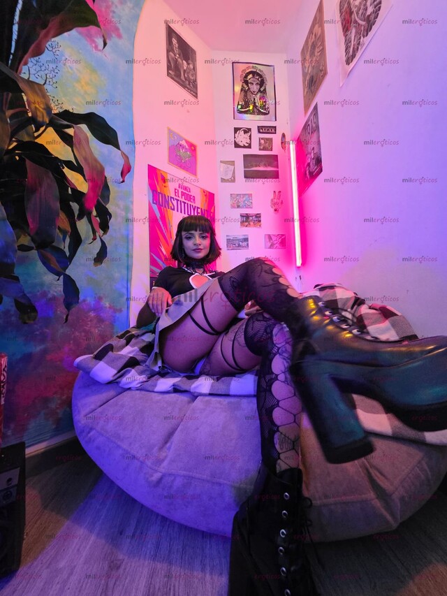 FOTOS DE GATA GÓTICA & COSPLAY ANIME EXCLUSIVA, ALTERNATIVA Y UN POQUITO PELIGROSA