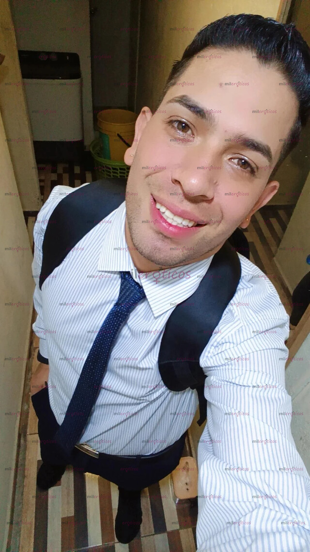 FOTOS DE JOVEN VENEZOLANO EN LA CIUDAD DE MEDELLÍN MSJ 3337010836