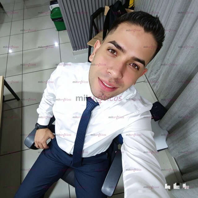FOTOS DE JOVEN VENEZOLANO EN LA CIUDAD DE MEDELLÍN MSJ 3337010836