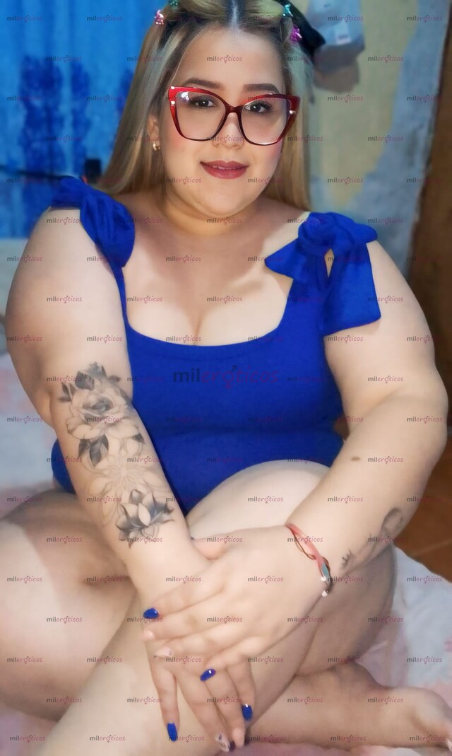FOTOS DE CULO GRANDE JUGOSO!! TENGO ROLES, JUGUETES Y SOY UNA PUTITA HAMBRIENTA