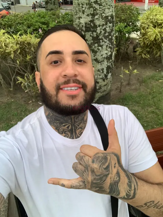 Experiente em fazer vc gozar boca sujametelaosafado ao extremofavelado mais safado que vc vai conhecer na sua vida pe na cabeca soco na costela cuspid...