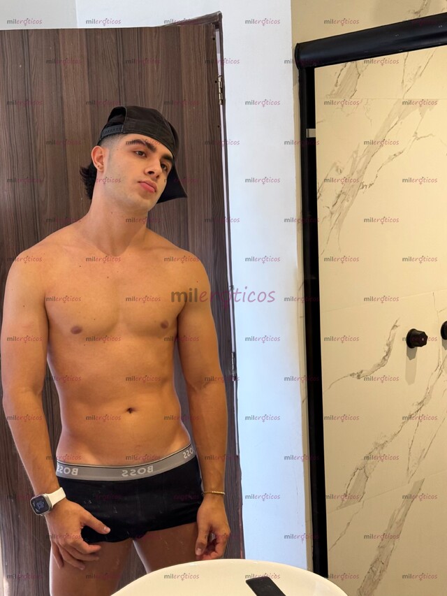 FOTOS DE COLOMBIANO VERSATIL CALIENTE DISPUESTO A COMPLACERTE