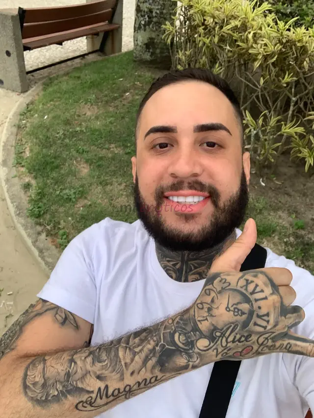Experiente em fazer vc gozar boca sujametelaosafado ao extremofavelado mais safado que vc vai conhecer na sua vida pe na cabeca soco na costela cuspid...