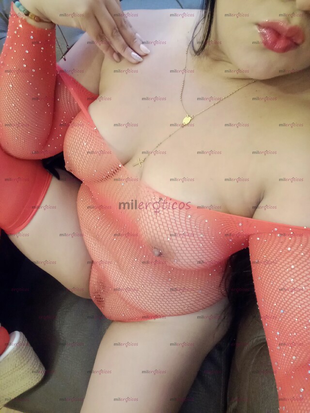 FOTOS DE MORENA COMPLACIENTE DISPUESTA A CUMPLIR TUS FANTASIAS