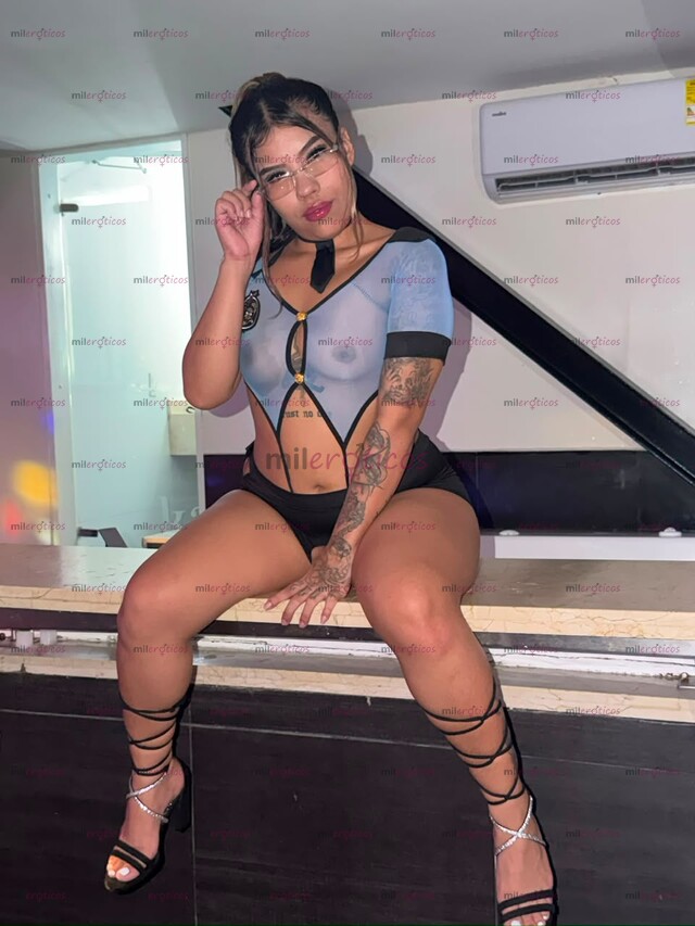 FOTOS DE ZOE BLANQUITA CHIQUITICA DISPUESTA A DERROCHAR SEXO NO TE LO PIERDAS