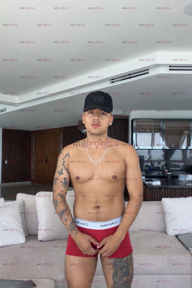 FOTOS DE CHICO DE COMPAÑÍA POLLITO VERSÁTIL, MASCULINO, TATUADO Y MORBOSO