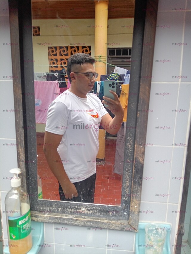 FOTOS DE JOVEN ALTO ALTO ATLÉTICO MIDO 1.80 DISPUESTO A COMPLACERTE