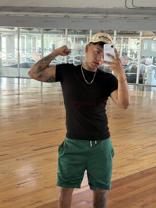FOTOS DE CHICO DE COMPAÑÍA POLLITO VERSÁTIL, MASCULINO, TATUADO Y MORBOSO
