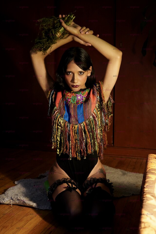 FOTOS DE UNA VERDADERA DIOSA A REAL GODDESS DOMINATRIX
