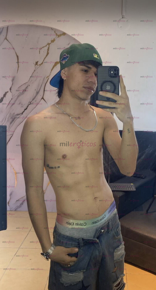 FOTOS DE HOMBRE DELGADO Y ATRACTIVO INTENSO, FOGOSO Y CON ENERGÍA PARA TI TU FANTAS
